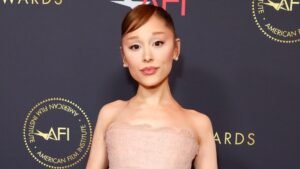 Ariana Grande Reveals Full Tracklist for Petal